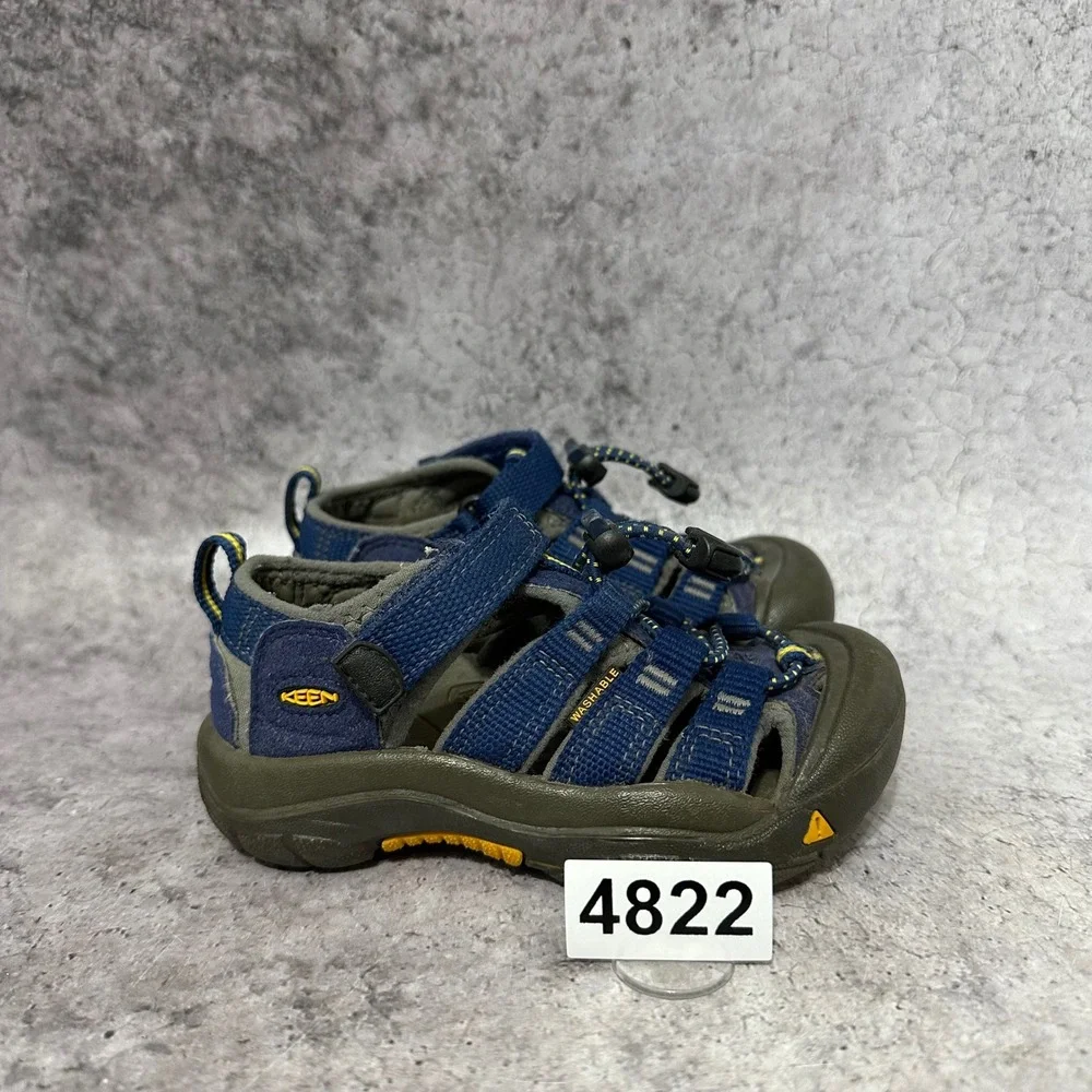KEEN Newport H2 Sandals Kids Size 9 Blue Water Shoes Closed Toe Washable Hiking